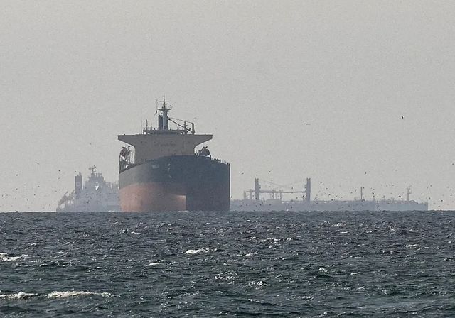 El petróleo cae a mínimos desde que estalló la guerra en Irán