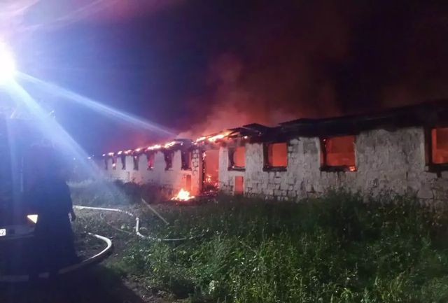 300 de capre au fost salvate de pompieri, după izbucnirea unui incendiu în raionul Rîșcani