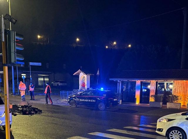 Schianto con l'auto a Forlì, due giovani morte e un'altra gravissima