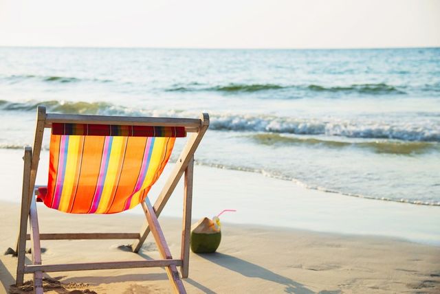Un turist a fost despăgubit cu peste 900 de euro după ce nu a găsit șezlonguri libere într-un resort din Grecia