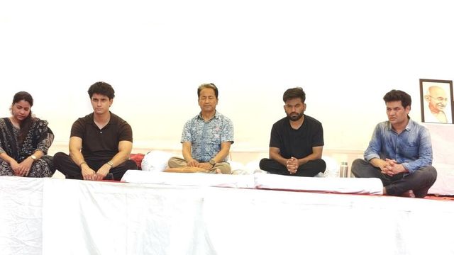 Sonam Wangchuk joins CJP protest, begins hunger strike at Jantar Mantar