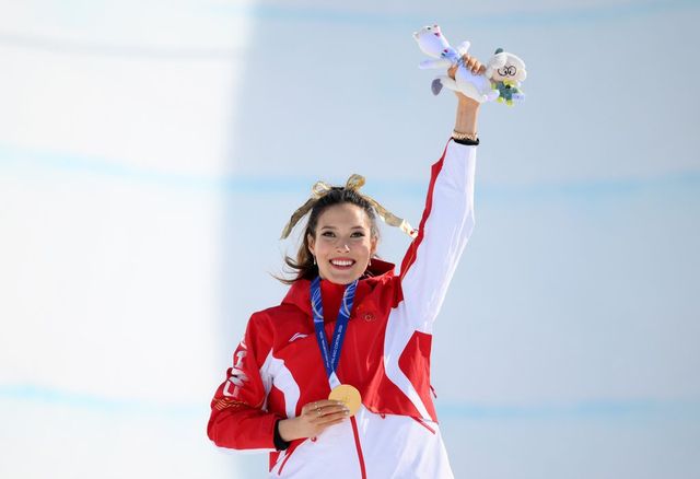 Julia Sauter, purtător de drapel al României la ceremonia de închidere a Jocurilor Olimpice de la Milano Cortina