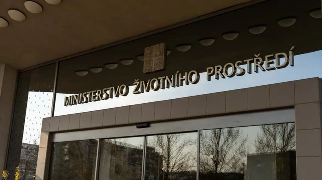 Turek se nebude účastnit porad vedení, schůzek ani jednání na ministerstvu