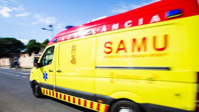 Dos policías abaten a tiros a un hombre que intentó agredirlos con un cuchillo en Valencia