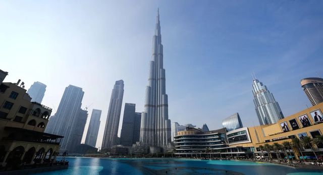 Rezidenții din Dubai pot primi beneficii de până la 700 de euro dacă își invită familia și prietenii în vizită