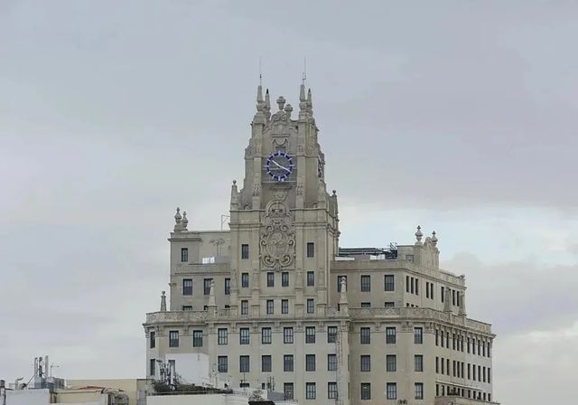 Telefónica encarrila la venta de su histórica sede en Gran Vía por 200 millones
