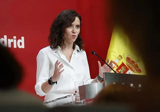 Un juzgado de Madrid estudia cinco denuncias por el ático que compró el Gobierno de Ayuso