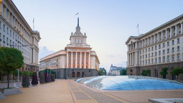 Президентът връчва втория мандат за кабинет на 14 януари