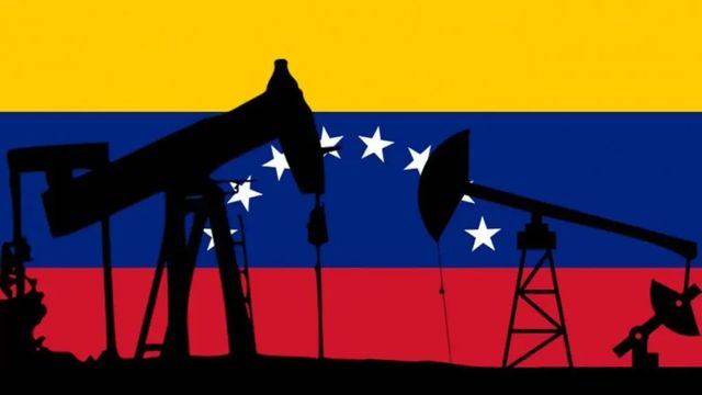 Trump anunță că Venezuela va ceda SUA între 30 și 50 milioane de barili de petrol