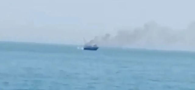 Un pescar a murit după ce o navă turcească a fost atacată în Marea Neagră și s-a scufundat