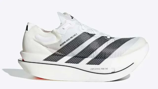 Pesan 98 gramos y cuestan 500 euros: el secreto tecnológico tras el maratón más rápido de la historia