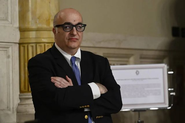 Mario Sechi sotto tutela per le minacce degli anarchici