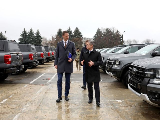 Armata Națională a primit un lot de unități de transport logistic modern din partea Uniunii Europene