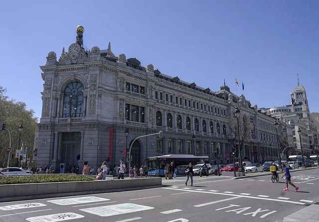 La deuda pública cae al 100,7% del PIB, su nivel más bajo desde 2020