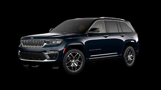 De ruta con el Grand Cherokee 4xe Summit Reserve: Viaje a la luz de los pueblos blancos gaditanos