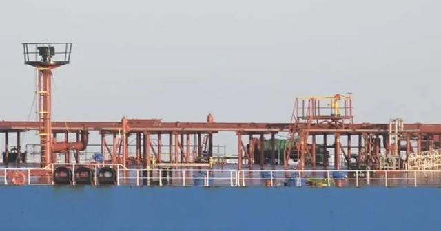 Francie zadržela tanker spojovaný s Ruskem