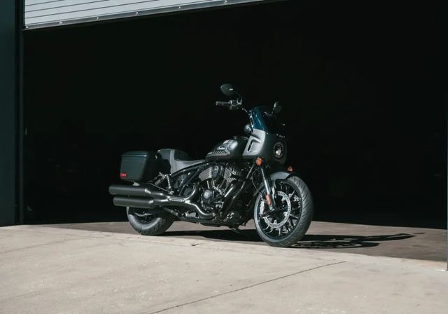 Una Indian Sport Chief RT para la subasta benéfica de la histórica reunión de Ozzy Osbourne y Black Sabbath