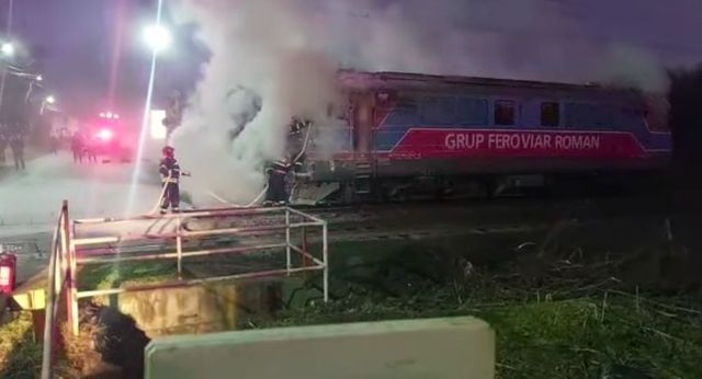 Incendiu la o locomotivă în stația Buftea / Circulația feroviară, afectată temporar între Periș și Chitila