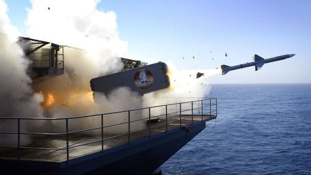 САЩ превзеха ирански кораб в Ормузкия проток