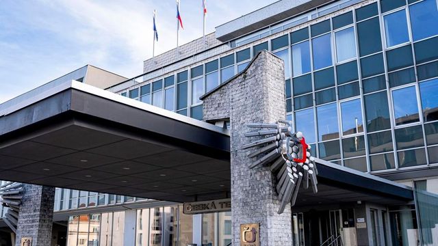 Senát je proti rušení poplatků za televizi a rozhlas