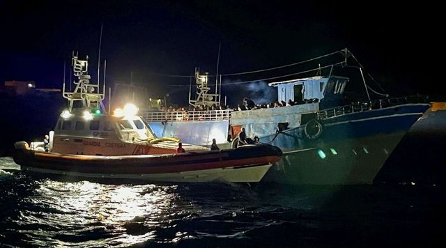 Bimba di 2 anni muore dopo naufragio a Lampedusa