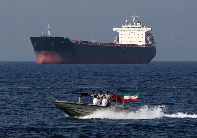 Los atracadores de un banco en Nápoles logran escapar por un túnel tras retener a casi 30 rehenes