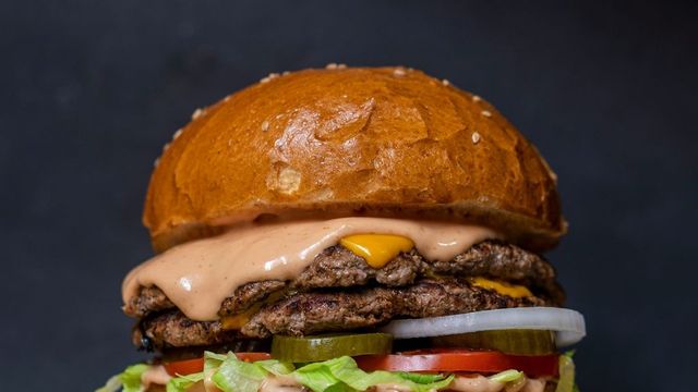 Pak Man Orders Burger For Girlfriend, Kills Friend For Taking Bite: Report