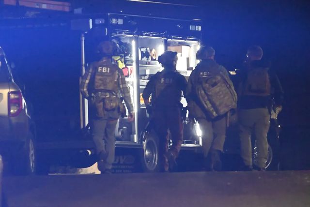 Suspectul atacului de la Universitatea Brown, soldat cu doi morți și nouă răniți, a fost găsit împușcat într-un depozit