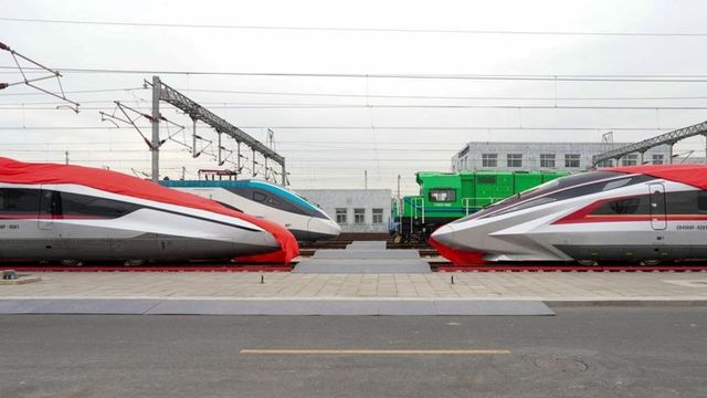 China Unveils World’s Fastest High-Speed Train Prototype