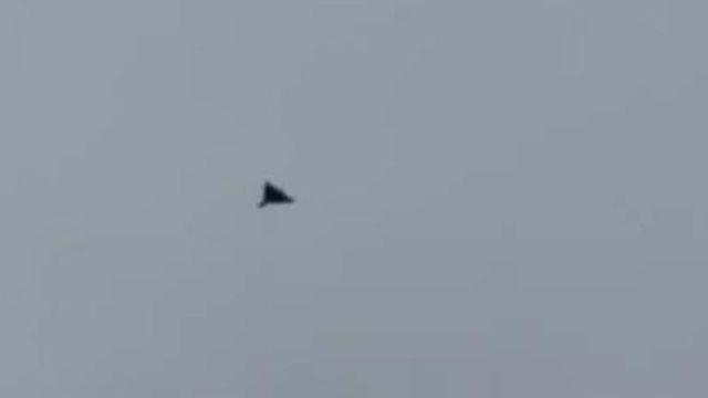 Ultima oră! O dronă Shahed, filmată cum zboară deasupra orașului Bălți