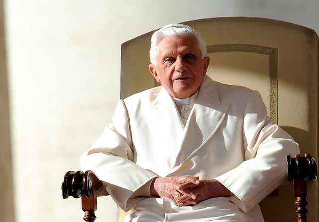 L’insonnia il motivo centrale delle dimissioni di Ratzinger, la rivelazione in una lettera del Papa