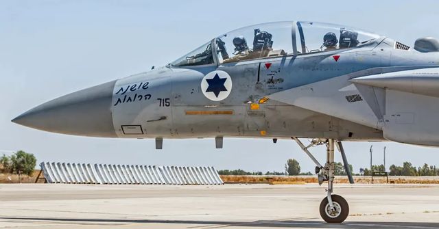 Izrael zabil šéfa íránské bezpečnostní rady a šéfa milic basídž