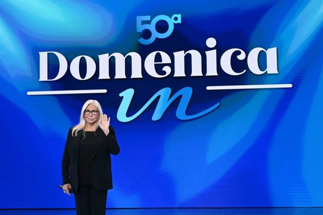 Domenica In, tra gli ospiti di Mara Venier anche Amanda Lear, Orietta Berti, Andrea Delogu, Nikita Perotti e Mogol