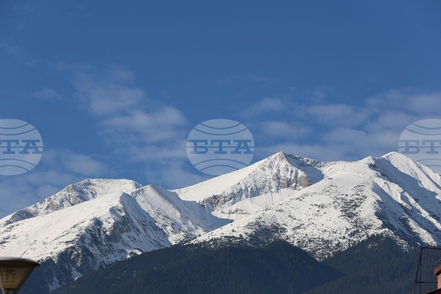 Метеорологичните условия в планините са добри, но теренните са опасни