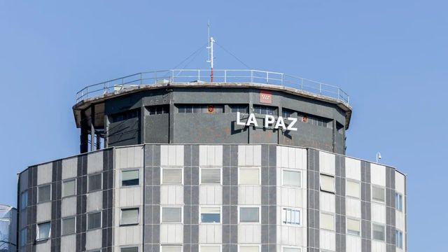 La Paz realiza la primera reconstrucción mamaria en España con tejido abdominal asistida por cirugía robótica