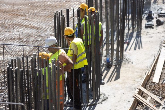 Guvernul României vrea o platformă unică pentru angajarea lucrătorilor străini