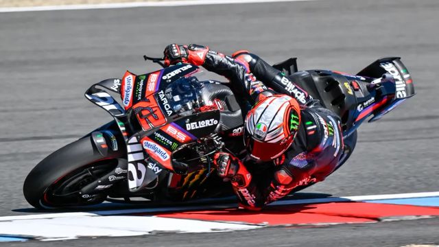 Marco Bezzecchi suspendido en Brno por agredir a un comisario