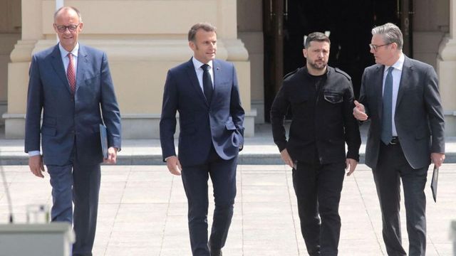 Premierul britanic Keir Starmer se va întâlni luni cu președintele Zelenski