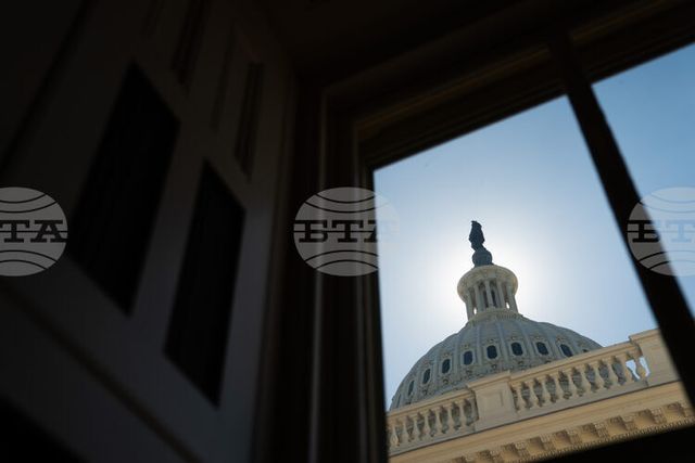 Сенатът в САЩ прие законопроект за край на бюджетната парализа