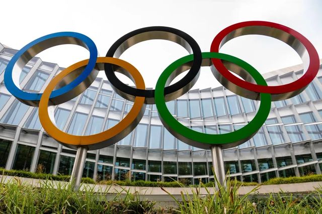 România cere tăierea finanțării Comitetului Olimpic Internațional după revenirea sportivilor ruși în competiții