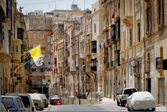 Papà di 15enne italiano, 'mio figlio in carcere da 70 giorni a Malta'