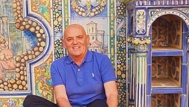 Stefano Addeo, il professore che scrisse un post contro la figlia della Meloni ha tentato di nuovo il suicidio: è gravissimo