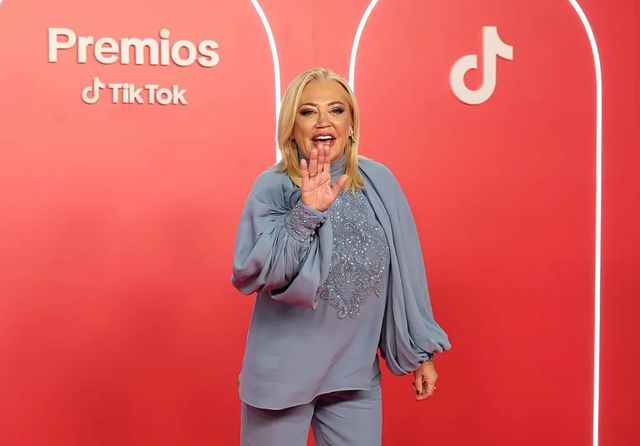 Belén Esteban, sobre Julia Janeiro: «Me parece supergraciosa»