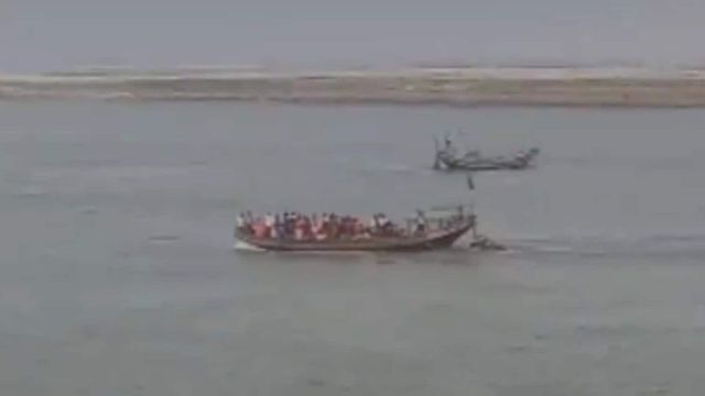 6 Missing After Boat Carrying 17 Pilgrims Sinks In Ganga In Bihar