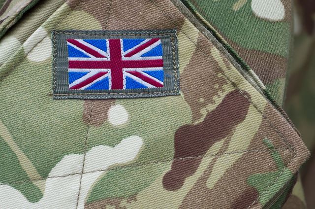 Conturile de Twitter și YouTube ale armatei britanice au fost sparte de hackeri
