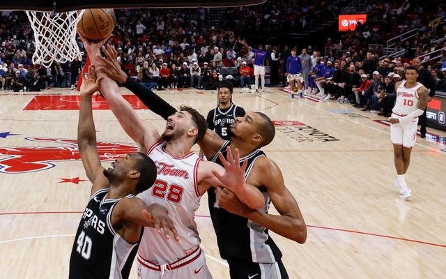 Сан Антонио спечели срещу Хюстън в НБА