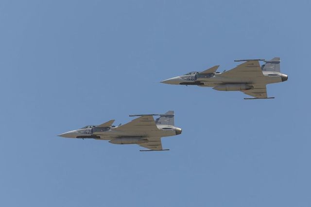 Egy francia kisrepülőgép miatt riasztották a Gripeneket