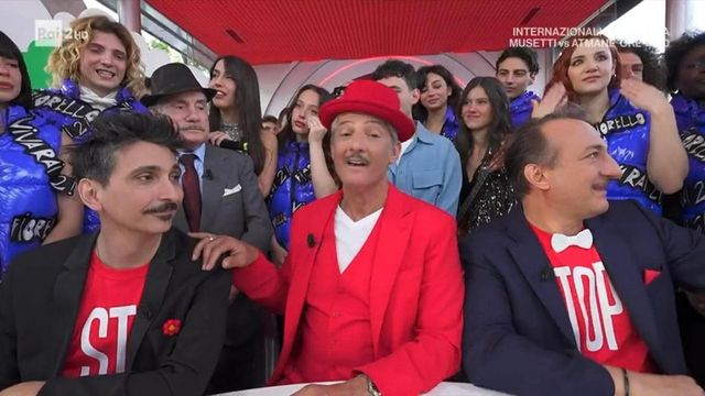 Fiorello chiude Viva Rai2, ultima puntata del 10 maggio con Amadeus Jovanotti e la sorpresa Ultimo