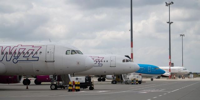 Január közepéig meghosszabbítja a Tel-Aviv-i járatok felfüggesztését a Wizz Air