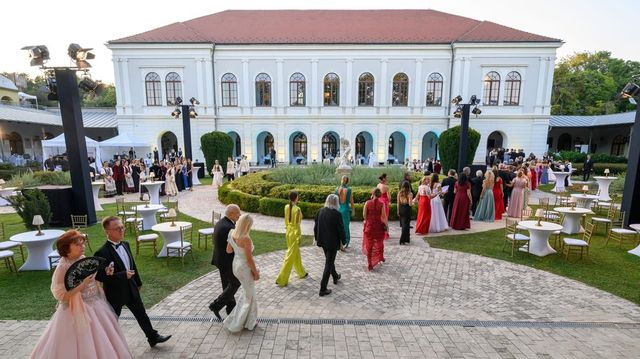 Ők a jubileumi Anna-bál szépei